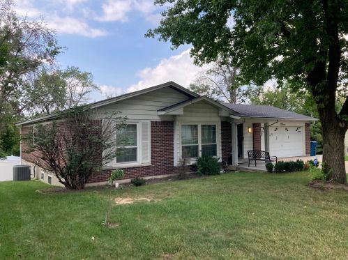 11753 Beaverton Ct, Hazelwood, MO 63044-2841