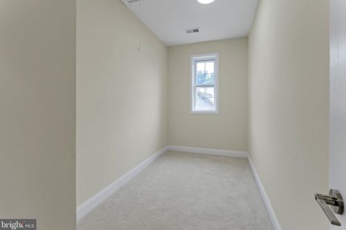 805 Colby Ave, Silver Spring MD 20912-5849 exterior