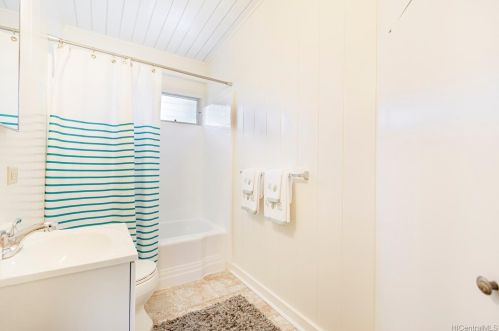 4005 Kahala Ave, Honolulu HI  96816-4821 exterior