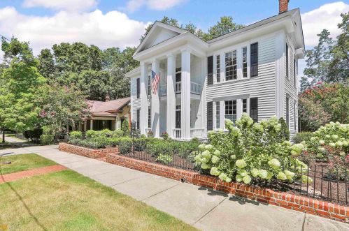 47 Jackson St, Newnan, GA 30263-1943