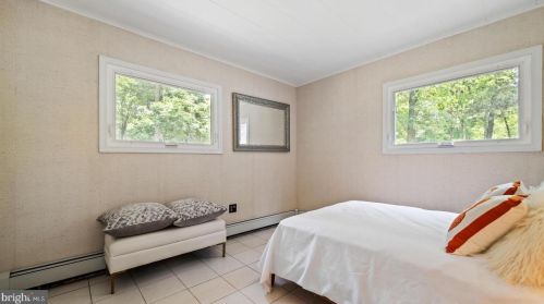 69 Bayberry Rd, Princeton NJ  08540-7418 exterior