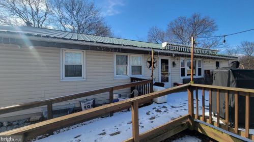 518 Cranes Gap Rd, Carlisle PA  17013-9602 exterior