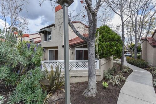 131 Stanford Ct, Irvine CA  92612-1672 exterior