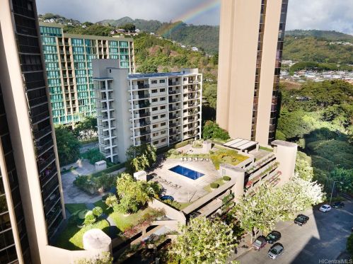 21 Craigside Pl, Honolulu HI  96817-1763 exterior