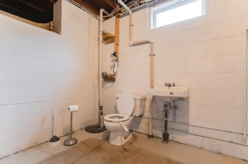 2495 13th Ave, Saint Paul MN  55109-2437 exterior