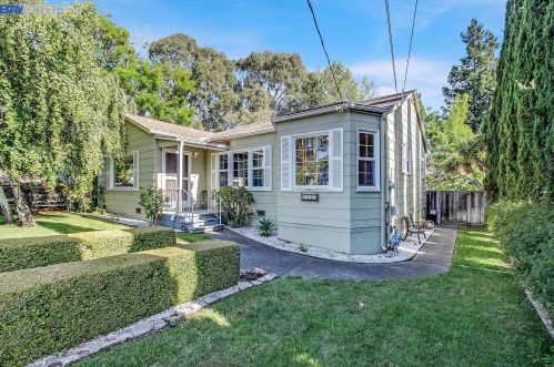 1943 E St, Hayward, CA 94541-5419