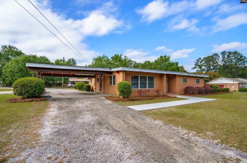 131 Hamilton St, Lexington, SC 29072-2152