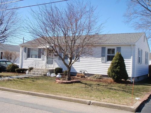 37 Oregon Ave, Providence, RI 02911-2314
