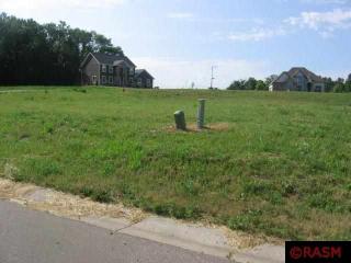 100 Hidden Oaks Cir, Mankato, MN 56001-5274