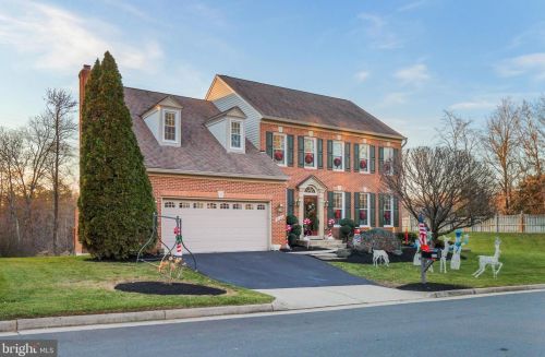 5326 Sandy Point Ln, Clifton, VA 20124-0942