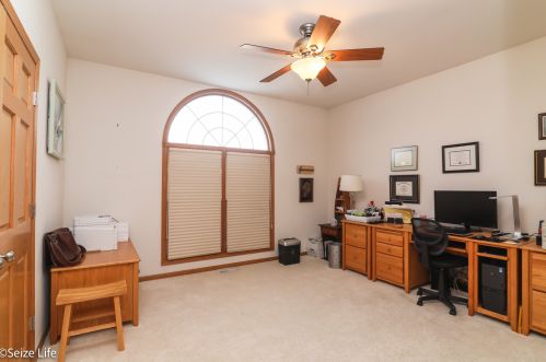 307 Schmidt Dr, Pingree Grove IL  60140-8273 exterior