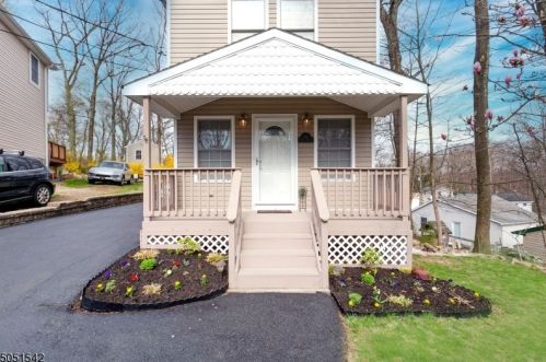 348 Brown Trl, Hopatcong, NJ 07843-1107
