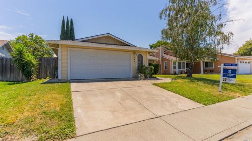 394 Nancy Cir, Vacaville, CA 95687-6670