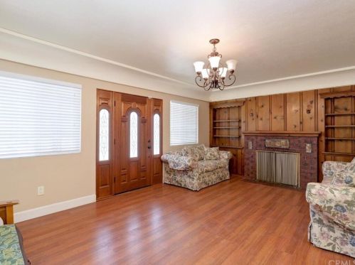 1926 Orange Ave, Anaheim CA  92804-3502 exterior