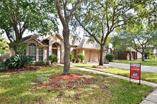 343 Indian Summer Dr, Sugar Land TX  77479-5180 exterior