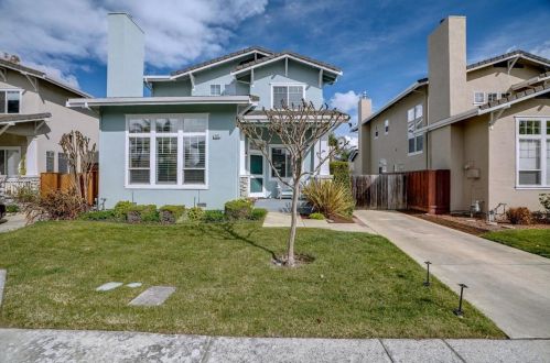 9050 Casablanca Cir, Gilroy, CA 95020-7467