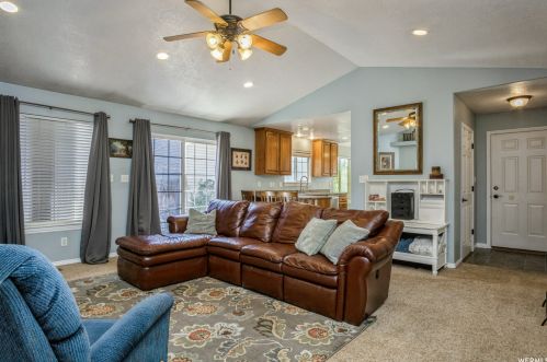935 Greenridge Ave, Payson, UT 84651-3311