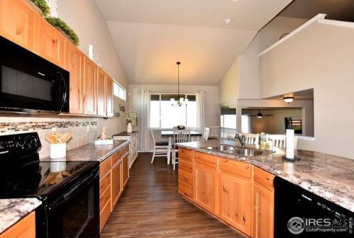 2731 Sapphire St, Loveland CO 80537-2024 exterior