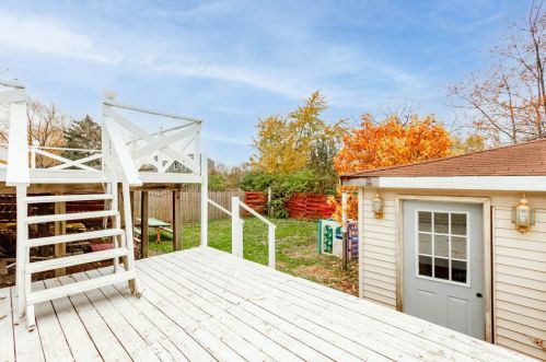 305 Lyons Dr, Lemont IL  60440-1852 exterior