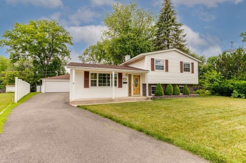 18341 Lee Cir, Gurnee, IL 60031-1523