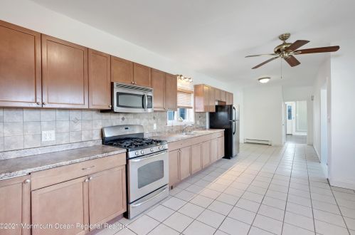 1415 Asbury Ave, Tinton Falls NJ 07712-5701 exterior