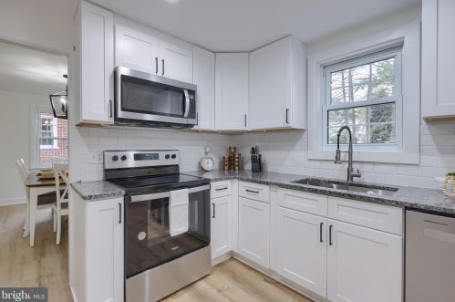 975 Salisbury Ct, Lancaster PA  17601-5163 exterior