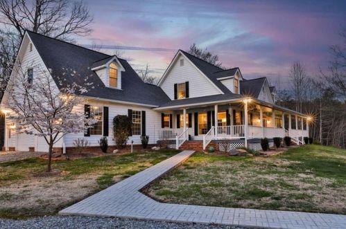 552 Dalrymple Cir, Ellijay, GA 30540-2129