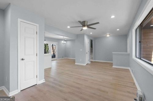 3225 Dogwood Dr, Atlanta GA  30344-3909 exterior