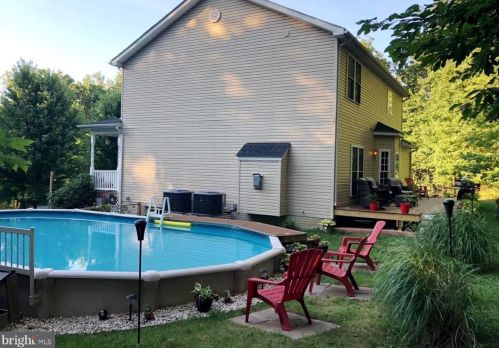 1756 Johnnycake Ln, Harpers Ferry WV 25425-6078 exterior