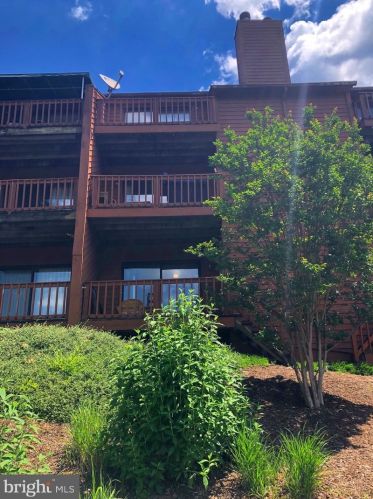 66 Tecumseh Trl, Hedgesville WV  25427-3857 exterior