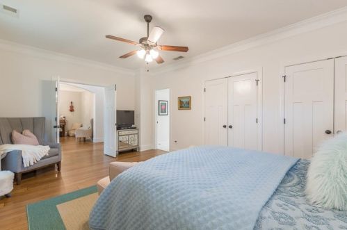 1648 Beacon Hill Blvd, Atlanta GA  30329-2556 exterior