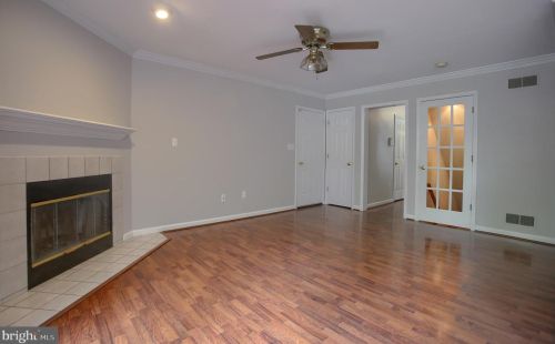 9 Mill Pond Dr, Lancaster PA  17603-7412 exterior