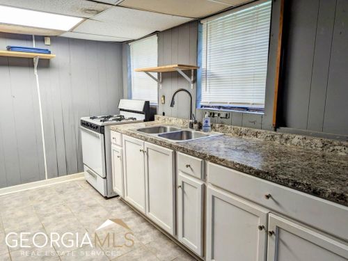 352 Harris Manor Dr, Atlanta GA  30311-2117 exterior