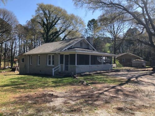 475 Stone Mtn Lithonia Rd, Stone Mountain, GA 30088-1525