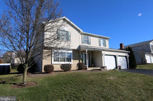 4506 Mance Dr, Harrisburg, PA 17112-8618