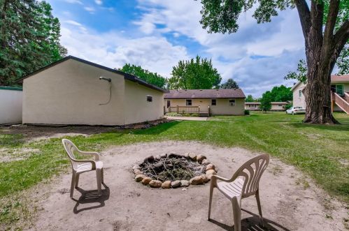 675 Hiawatha Ave, Saint Paul MN  55127-5116 exterior