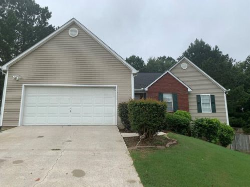 3221 Victoria Place Dr, Loganville, GA 30052-5696