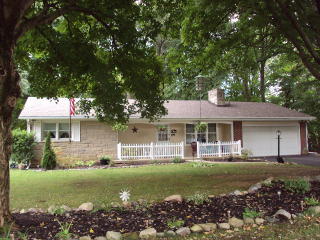 104 Crestwood St, Catlin, IL 61817-9613