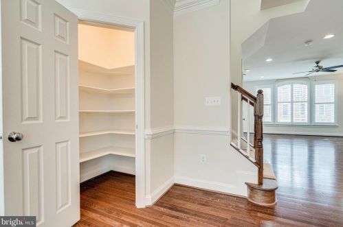 7892 Carbondale Way, Springfield VA  22153 exterior