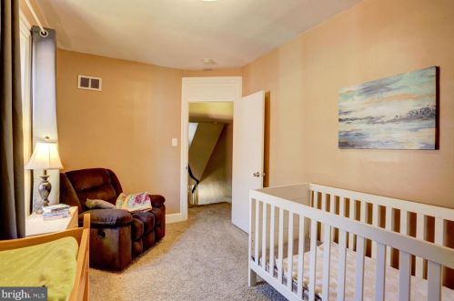 521 Walnut St, Lancaster PA  17603-3305 exterior