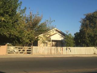202 Lincoln St, Taft, CA 93268-2126