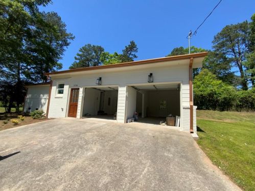 3736 Calmer Cir, Atlanta GA  30344-6011 exterior