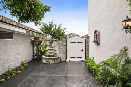 43 Sandpiper, Irvine CA  92604-3646 exterior