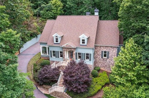 7560 Bridgegate Ct, Atlanta, GA 30350-4603