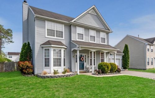 332 10th Ave, Lakehurst, NJ 08759-5602