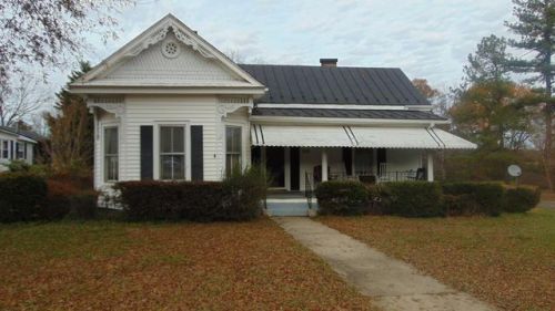 1219 7th St, Virgilina, VA 24598-3357
