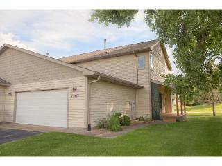 13415 Newlander Ave, Lindstrom, MN 55045-8094