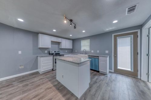 2816 Van Horn Ave, Fort Worth TX  76111-3633 exterior