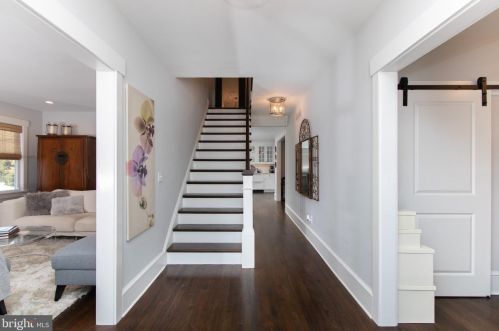 323 Bellevue Ave, Tavistock, NJ 08033-3801