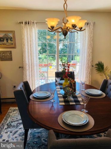 17 Friendship Ct, Charles Town WV 25414-5058 exterior